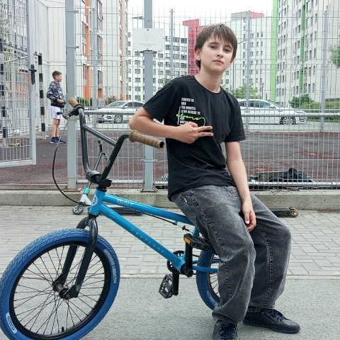 Ваня Поляев